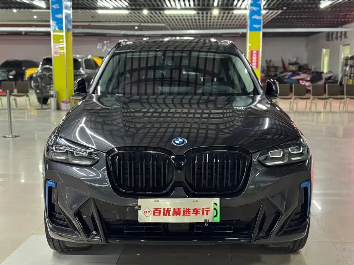 BMW IX3