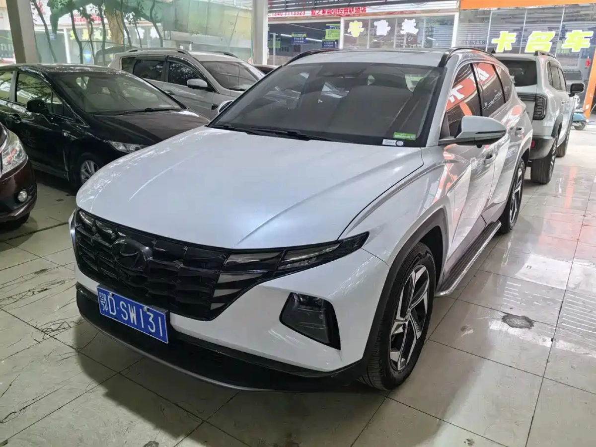 HYUNDAI TUCSON