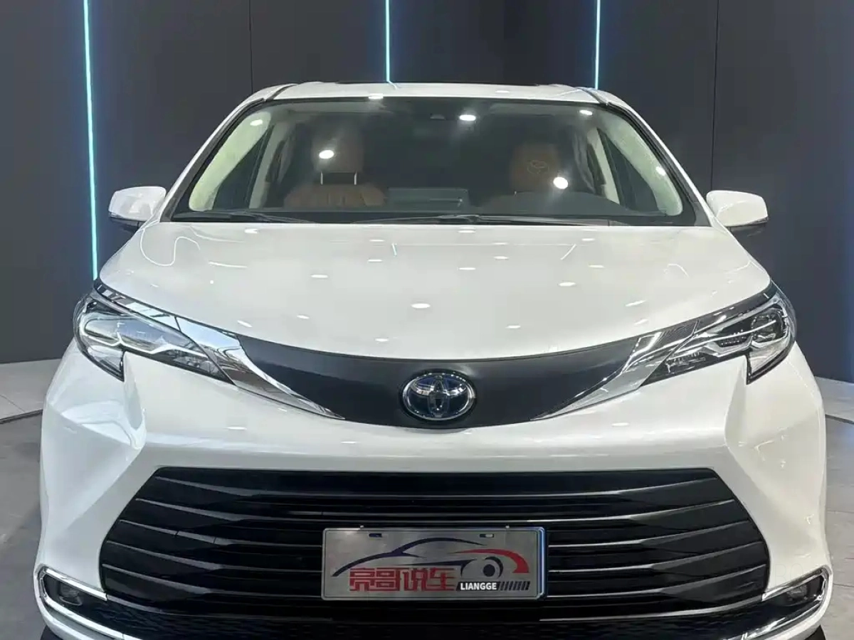 TOYOTA SIENNA SIENNA