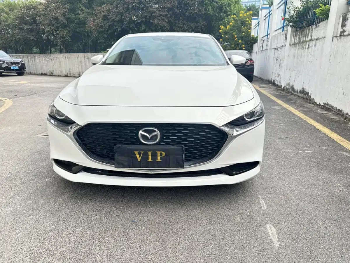MAZDA 3 AXELA
