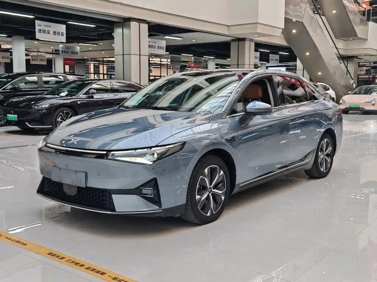 XPENG MOTORS P5  2021