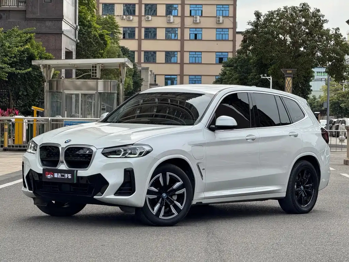 BMW IX3  2024