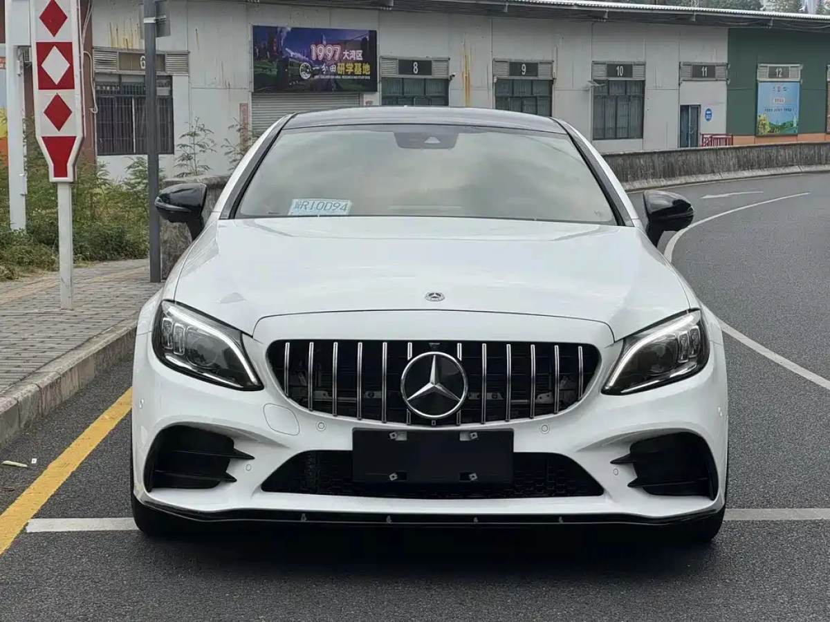 MERCEDES BENZ C-CLASS AMG