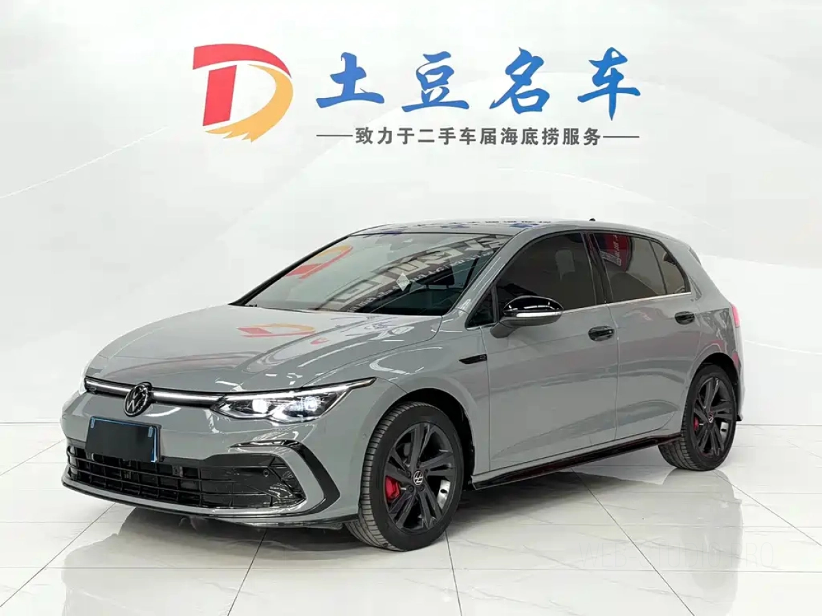 VOLKSWAGEN GOLF  2022