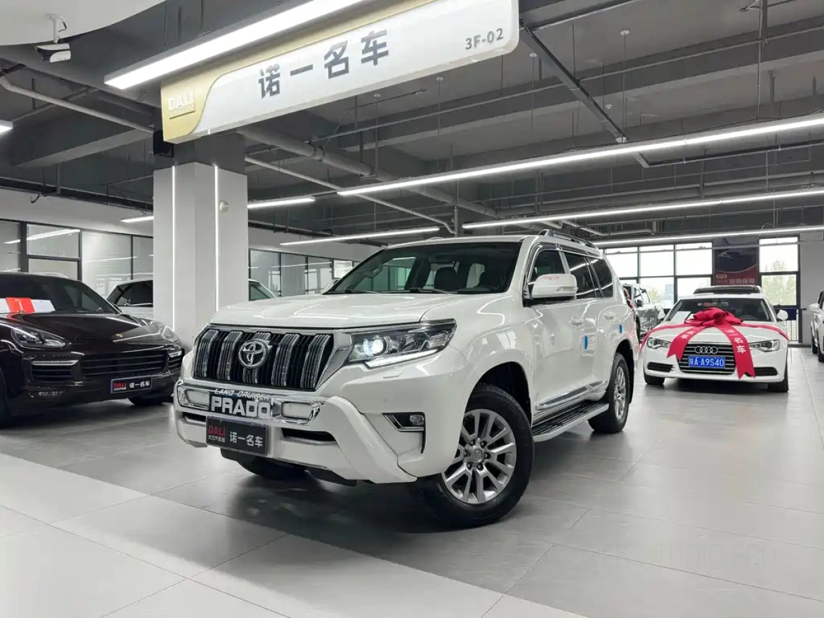 TOYOTA PRADO