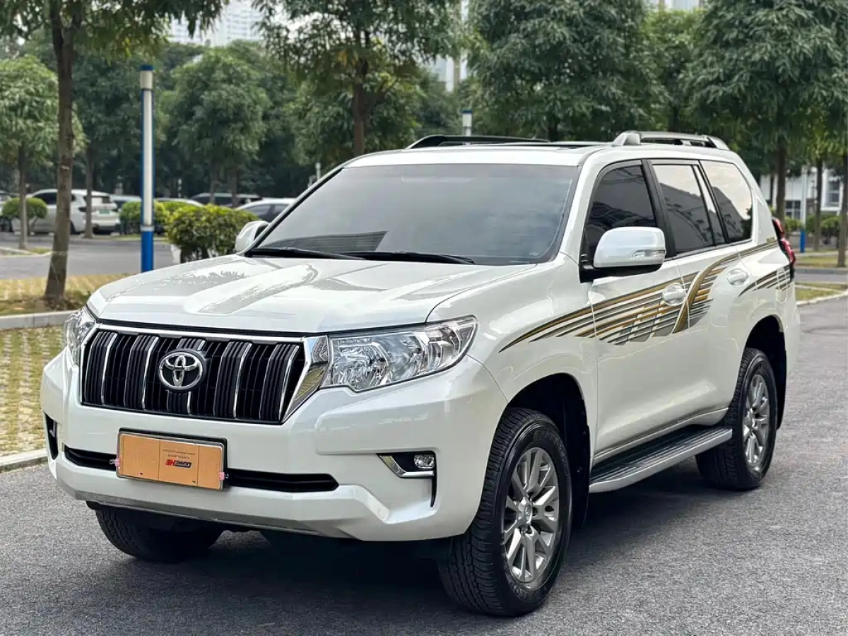 TOYOTA PRADO