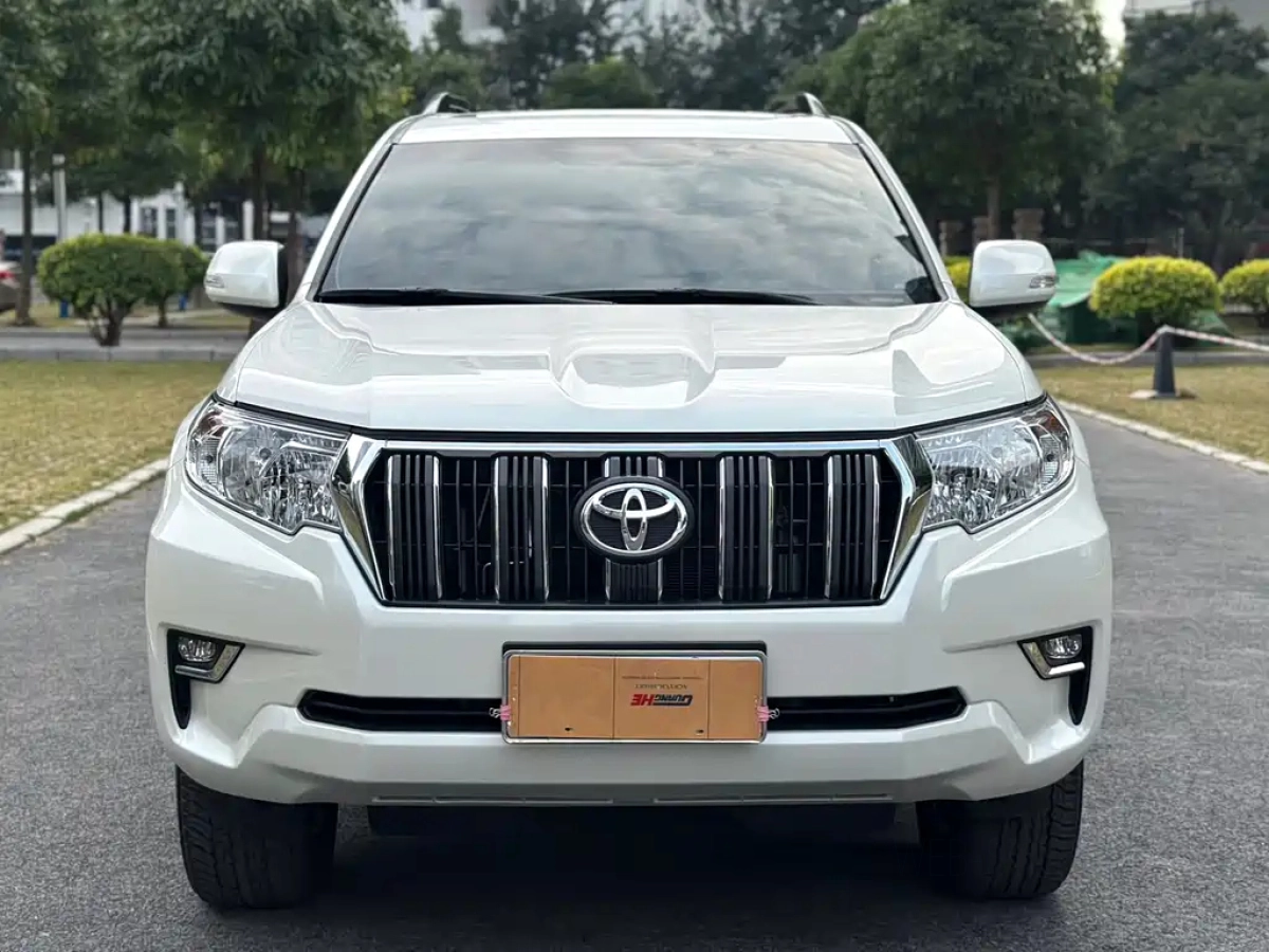 TOYOTA PRADO
