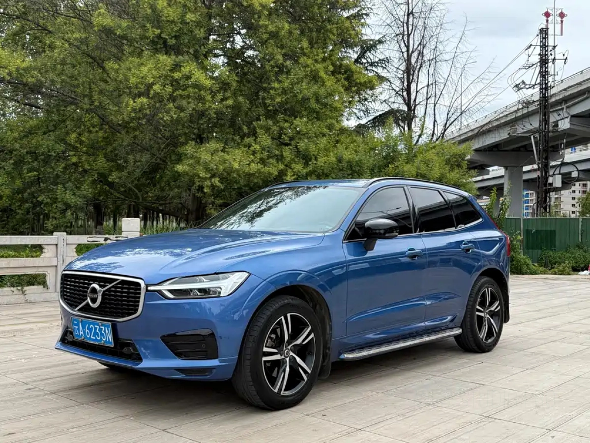 VOLVO XC60  2019