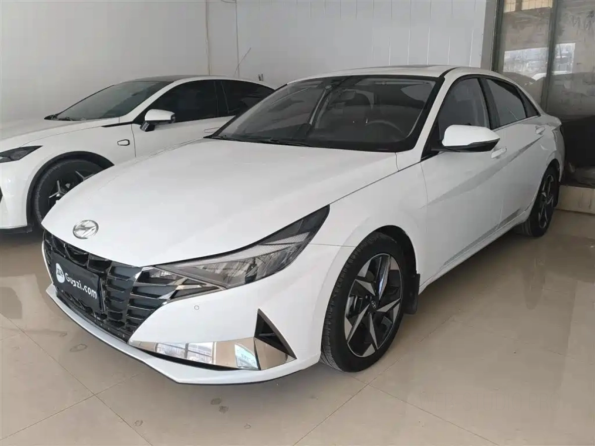 HYUNDAI ELANTRA  2023