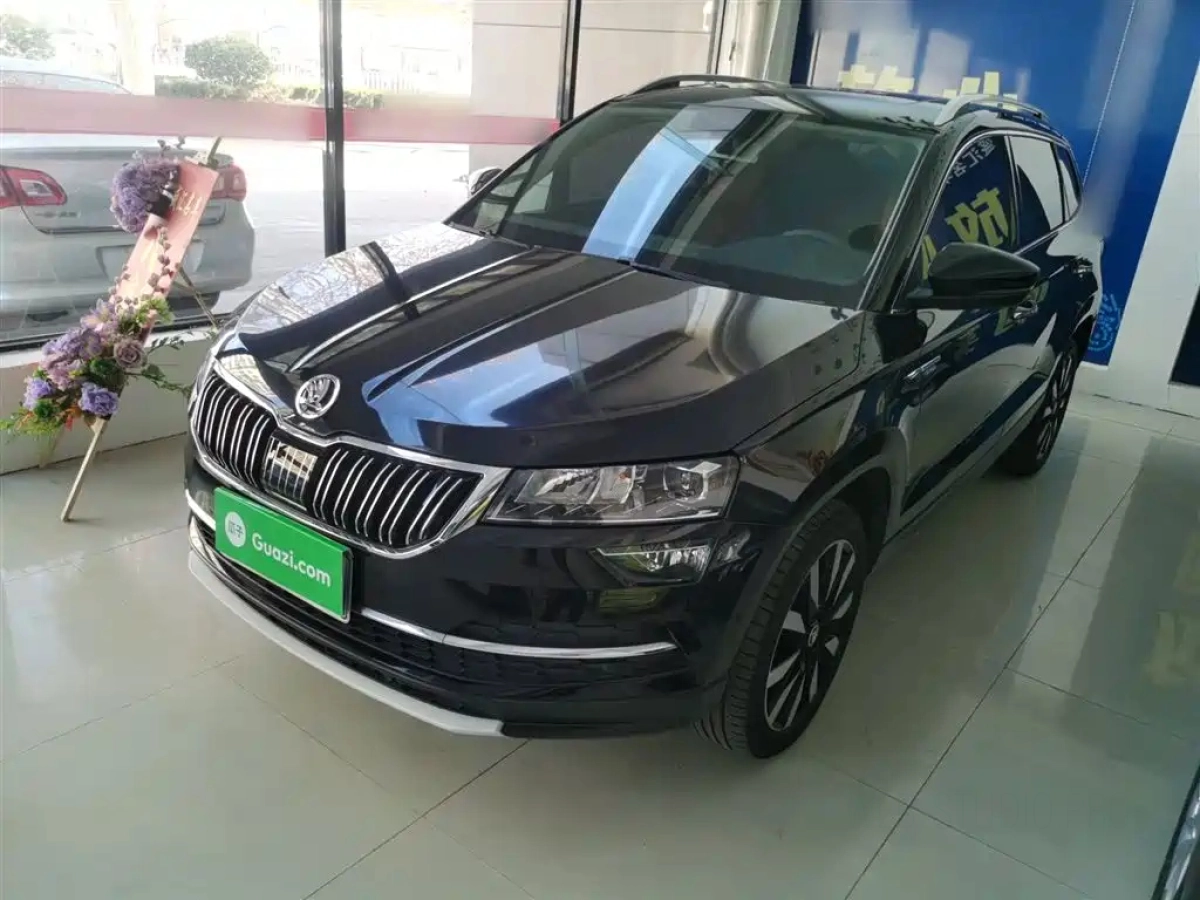 SKODA KAROQ