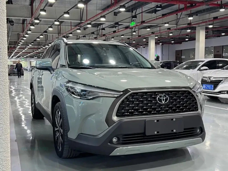 TOYOTA COROLLA CROSS