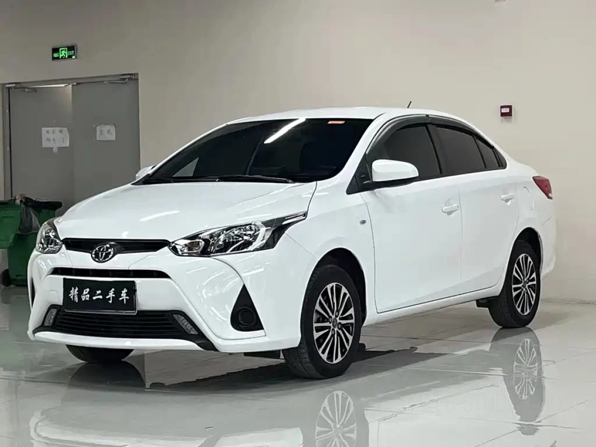 TOYOTA YARIS L INDULGENCE  2022