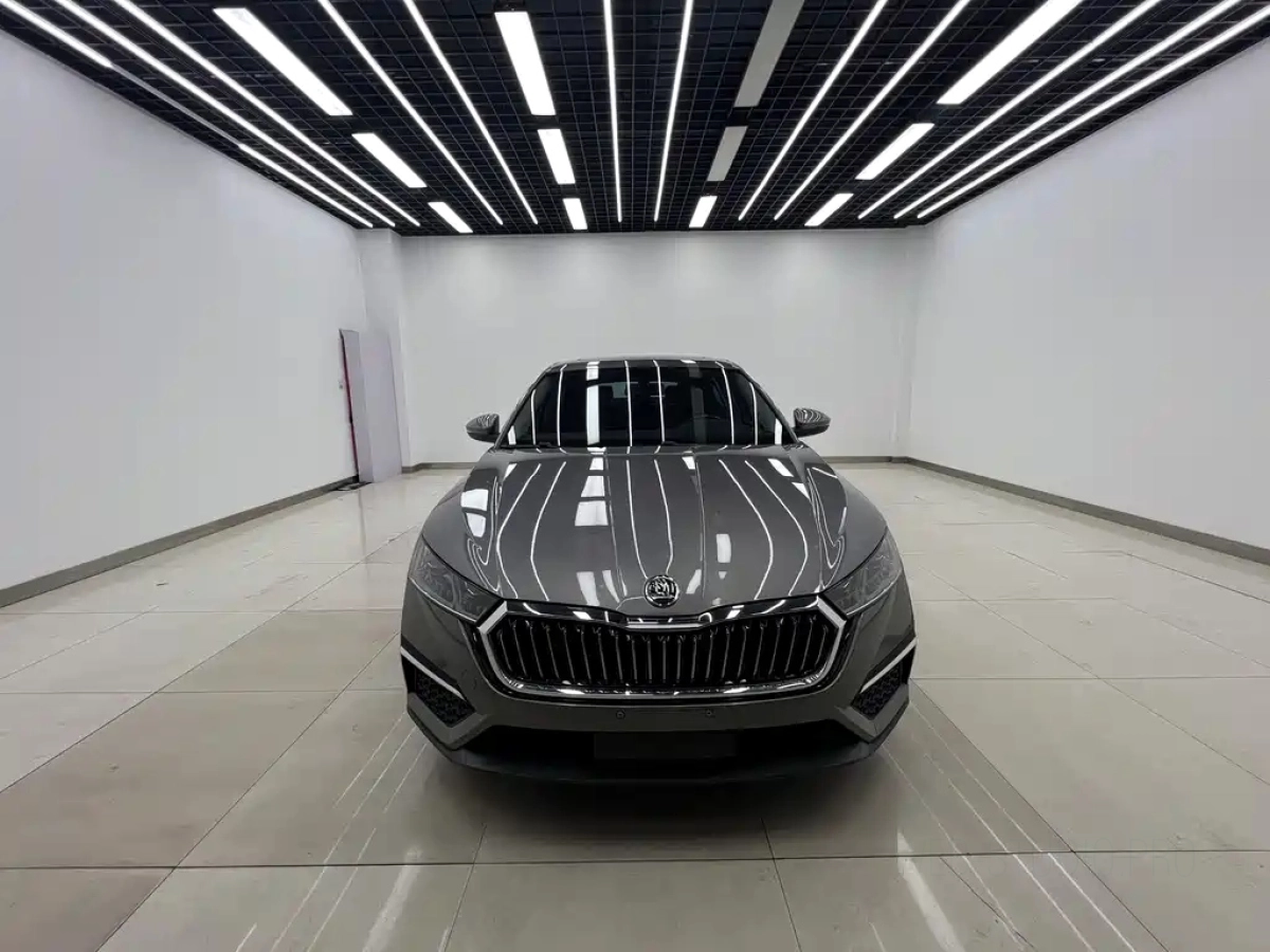 VOLKSWAGEN SANTANA  2021