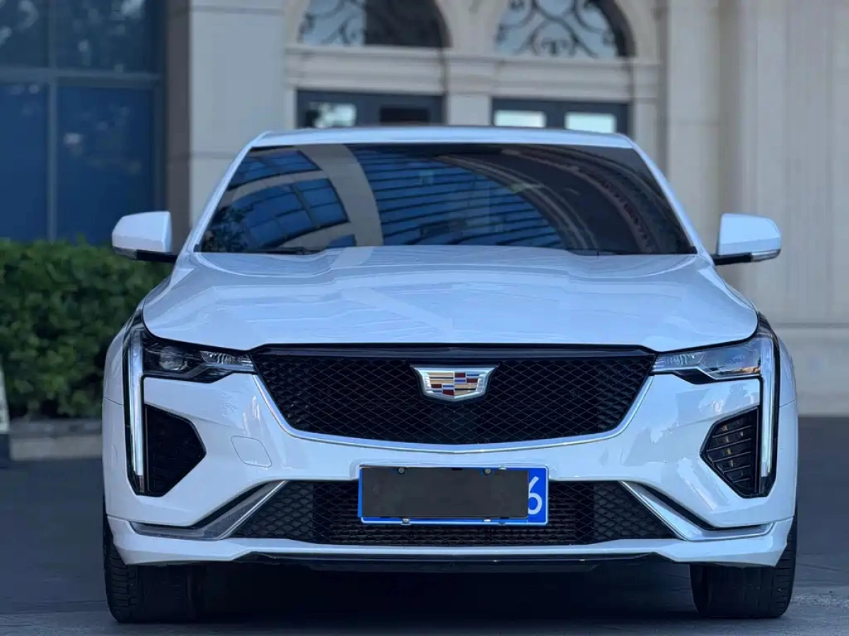 CADILLAC CT4