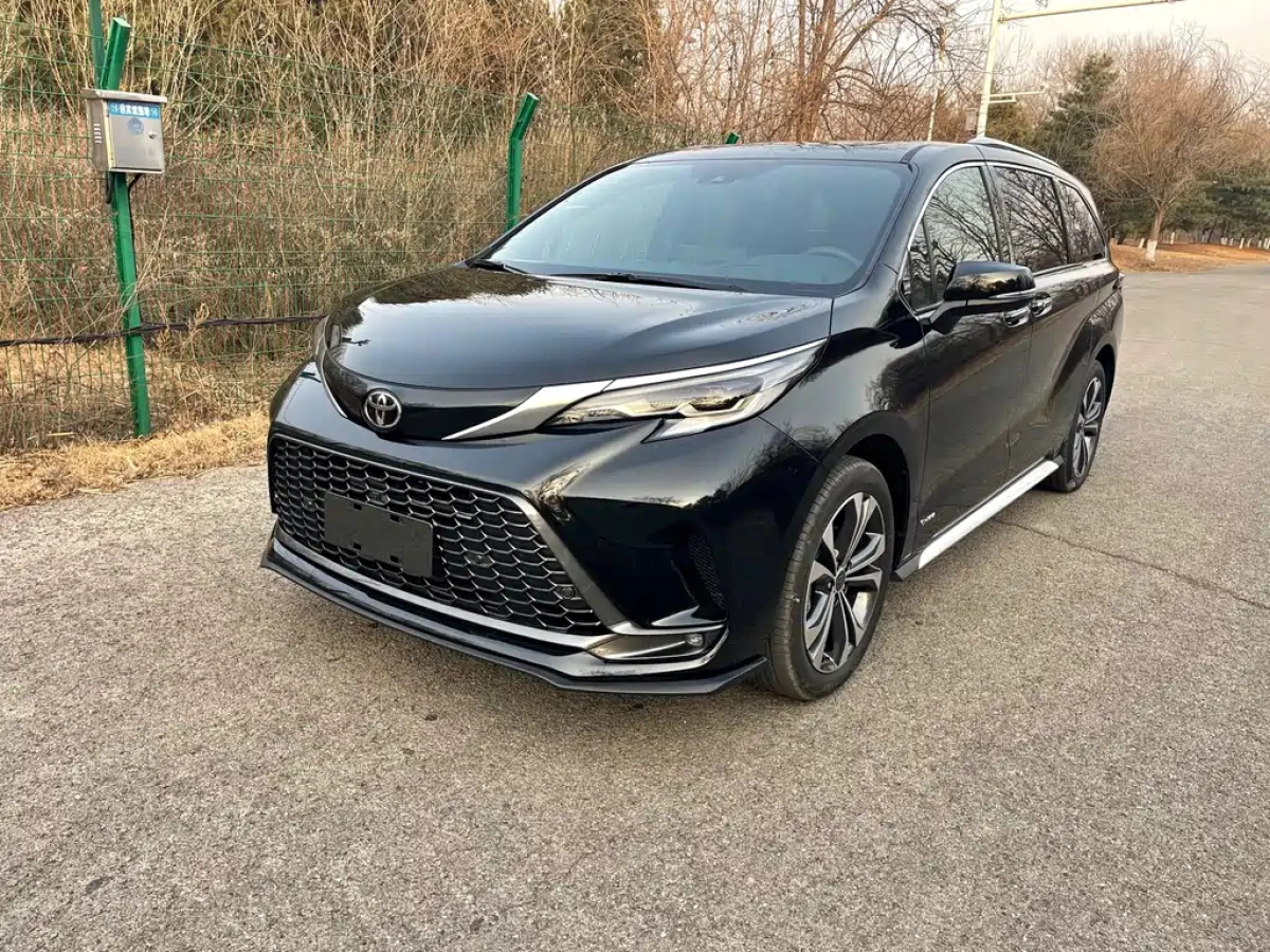 TOYOTA GRANVIA  2026