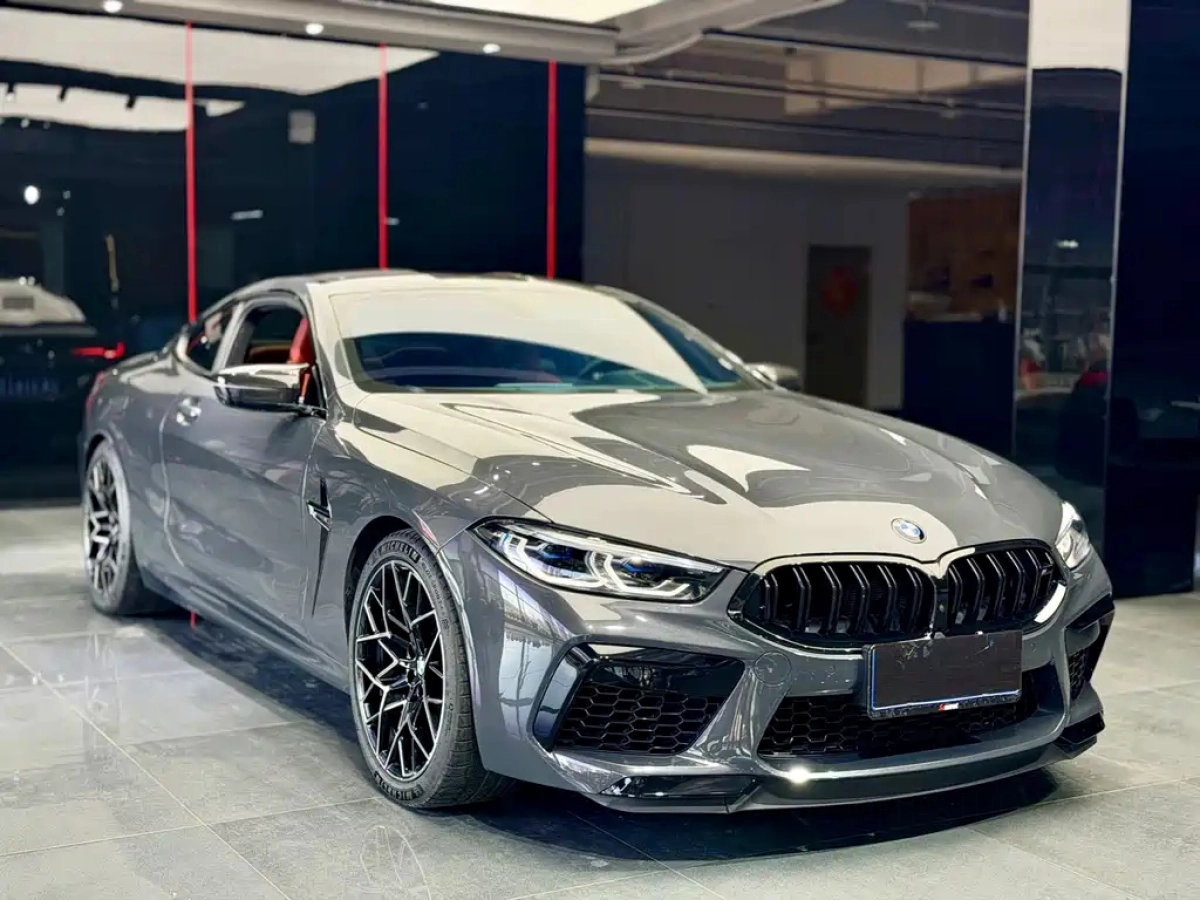 BMW M8