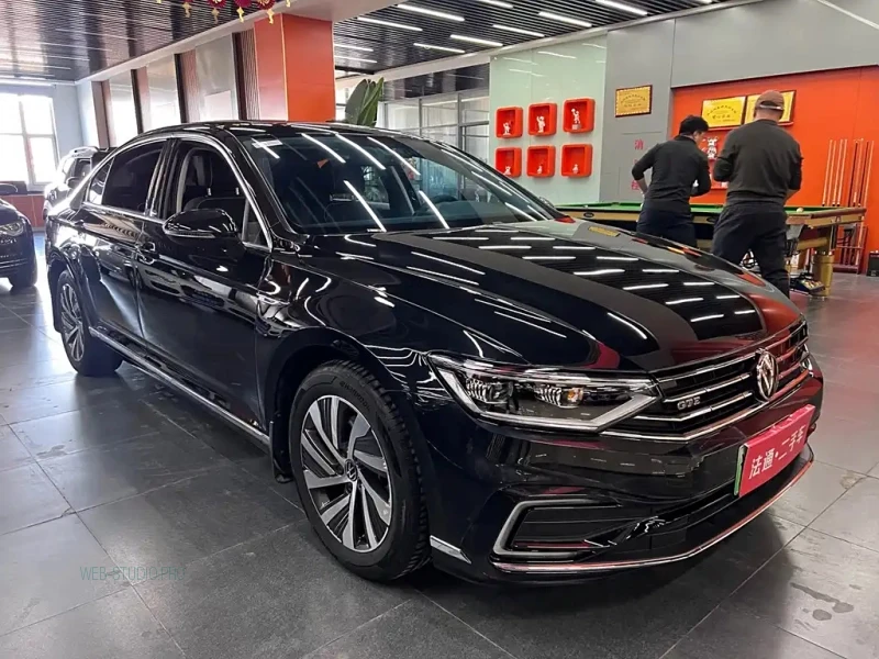 VOLKSWAGEN MAGOTAN GTE PLUG IN HYBRID