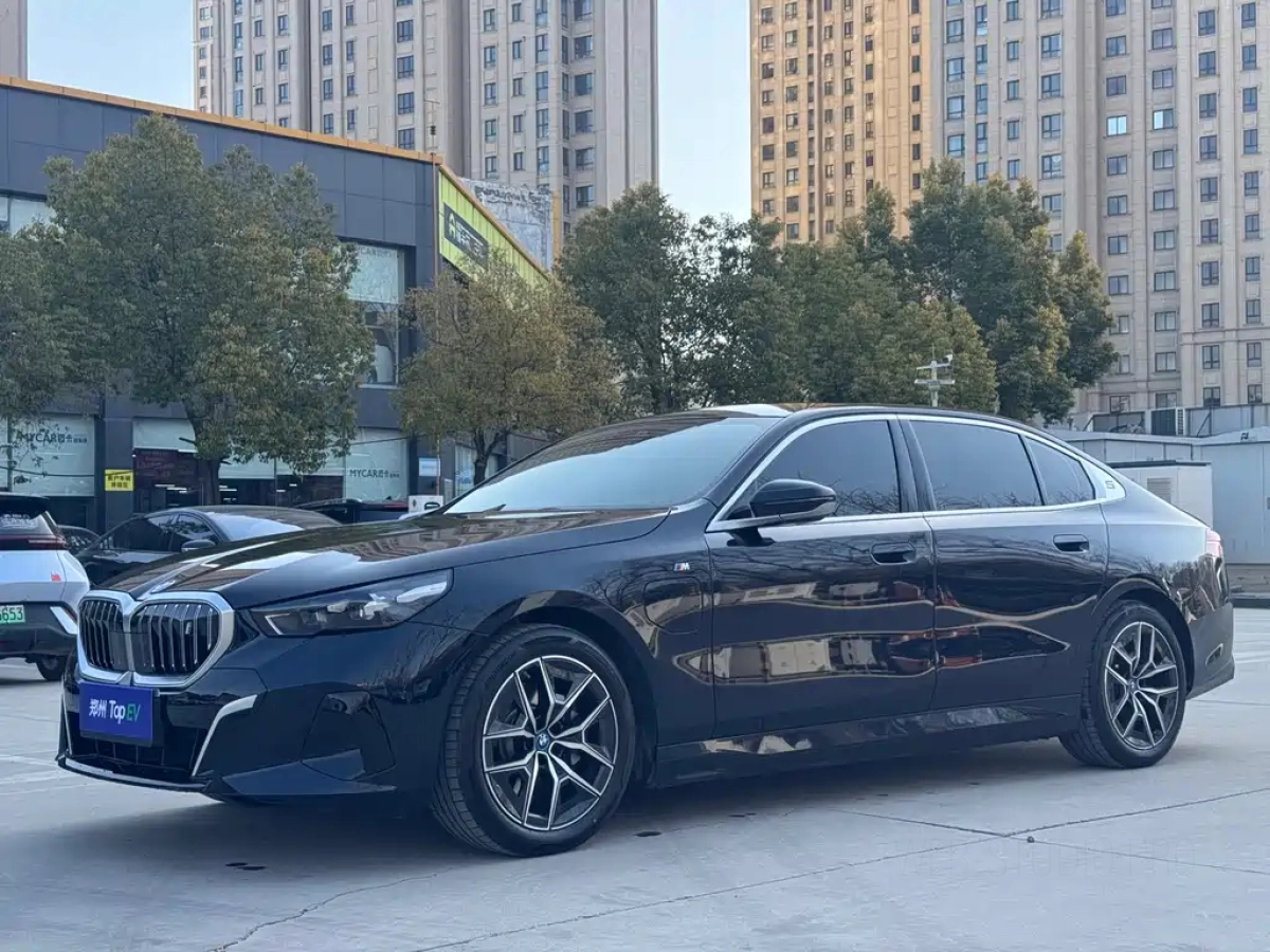 BMW I5