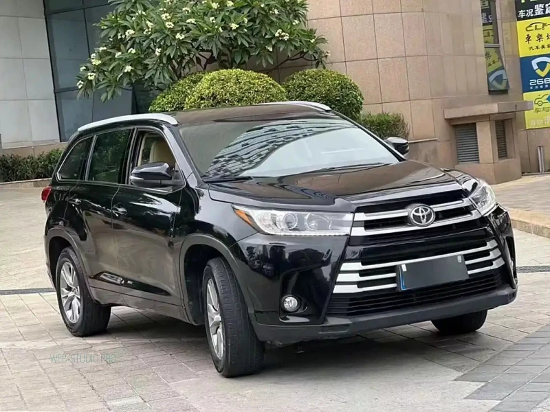 TOYOTA HIGHLANDER