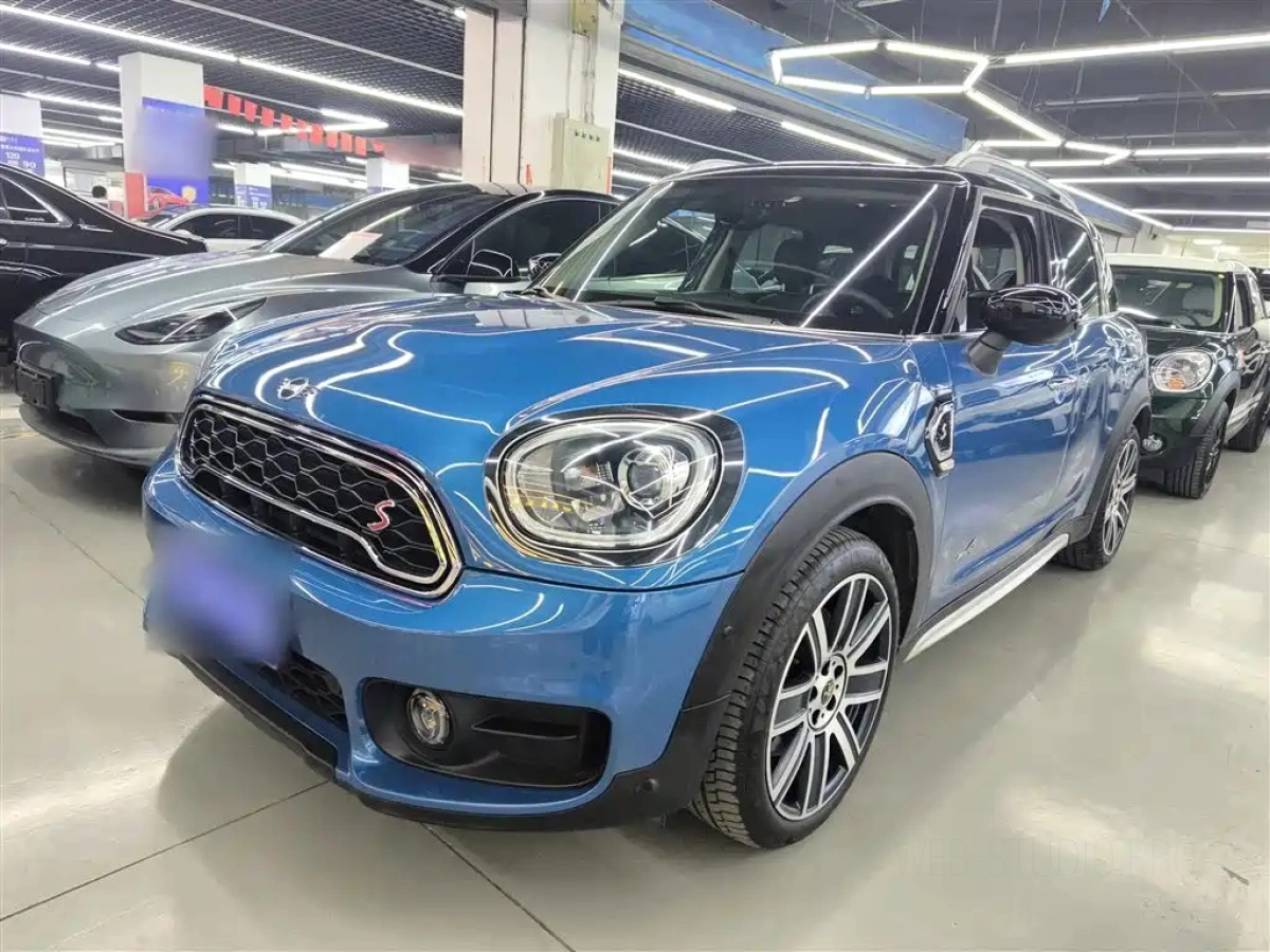 MINI COUNTRYMAN