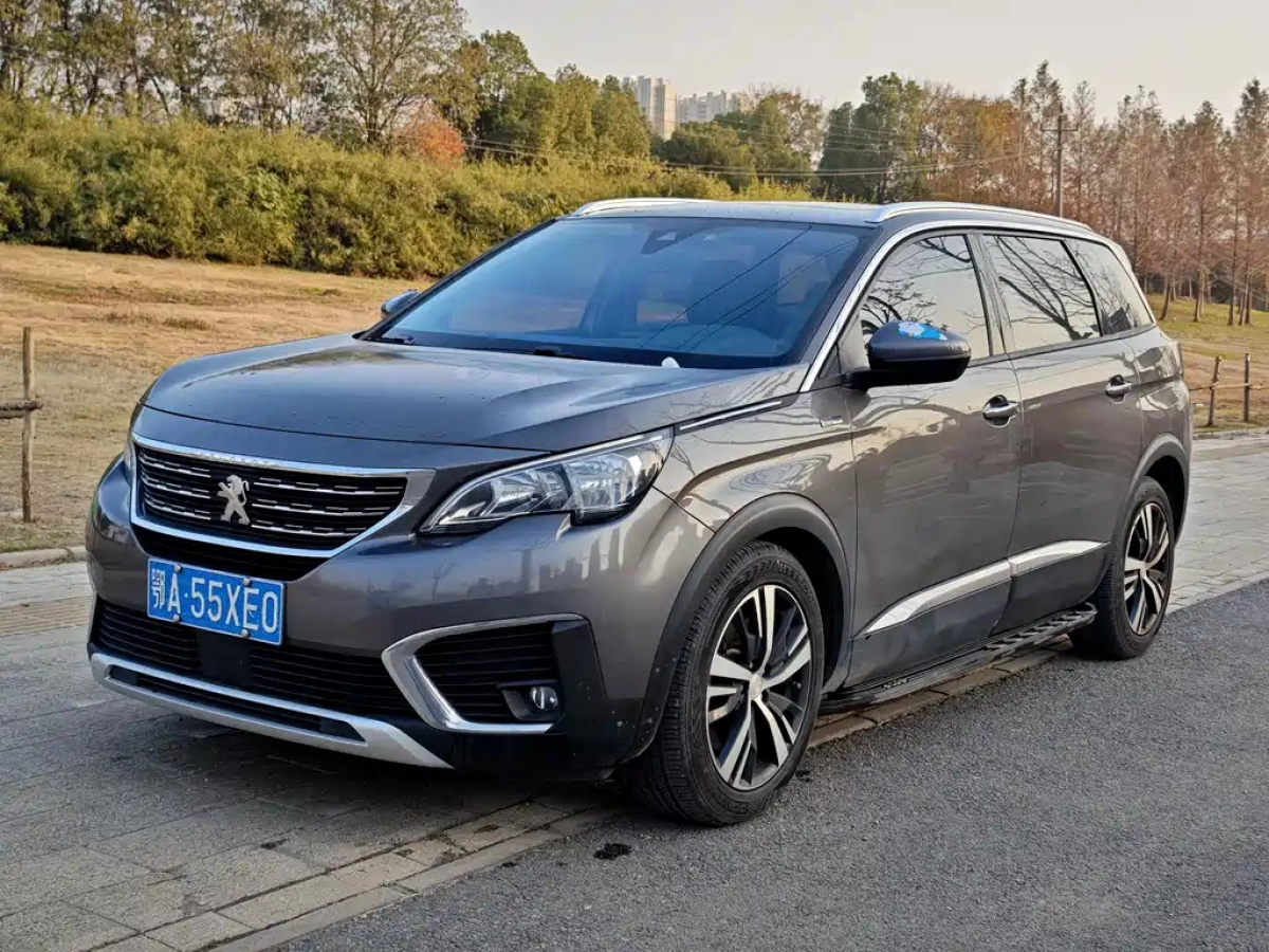 PEUGEOT 5008  2019