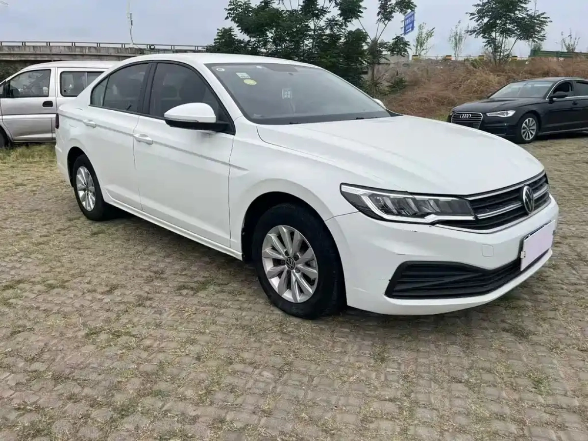 VOLKSWAGEN BORA  2021