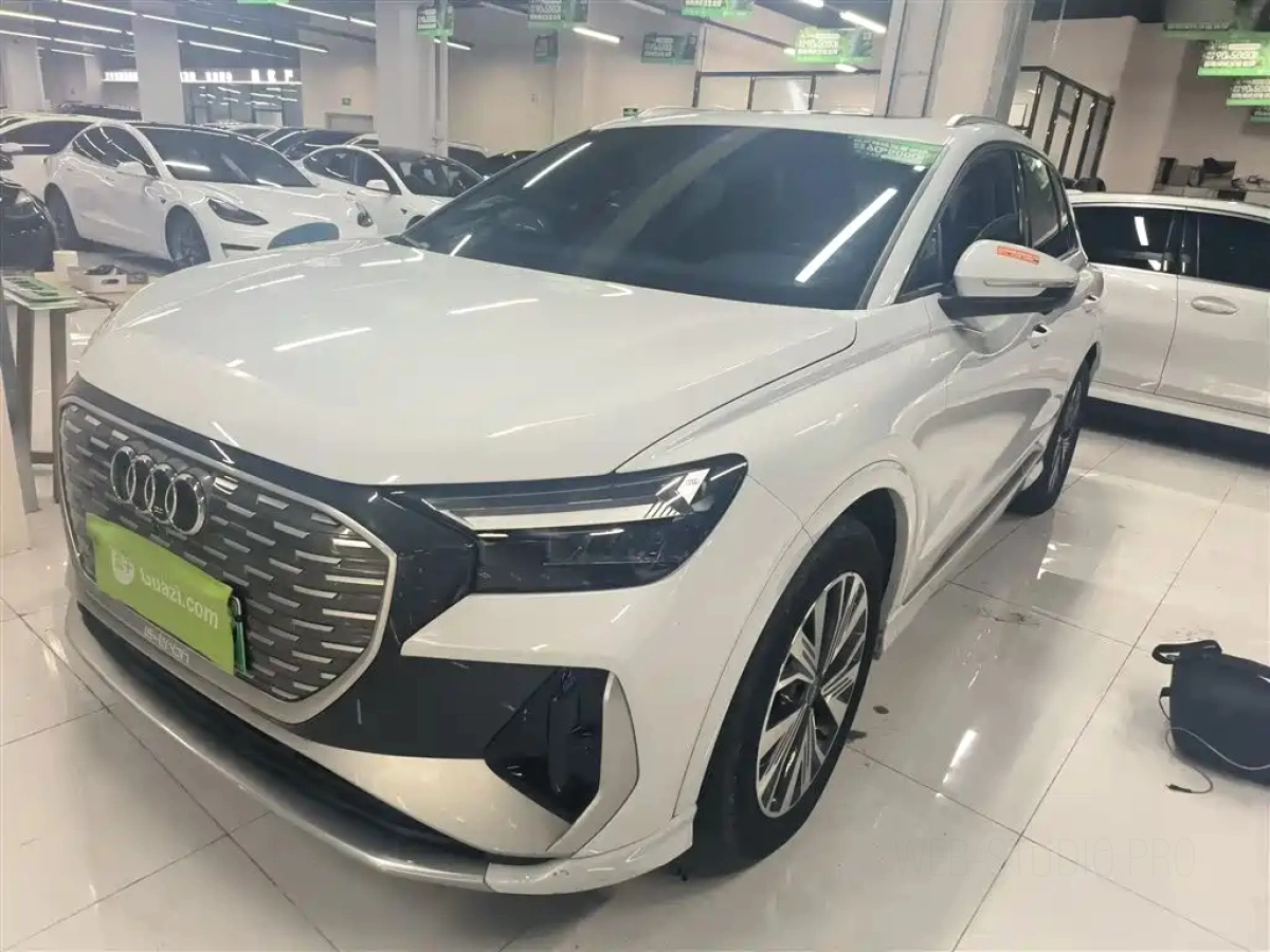 AUDI Q4 E-TRON  2023