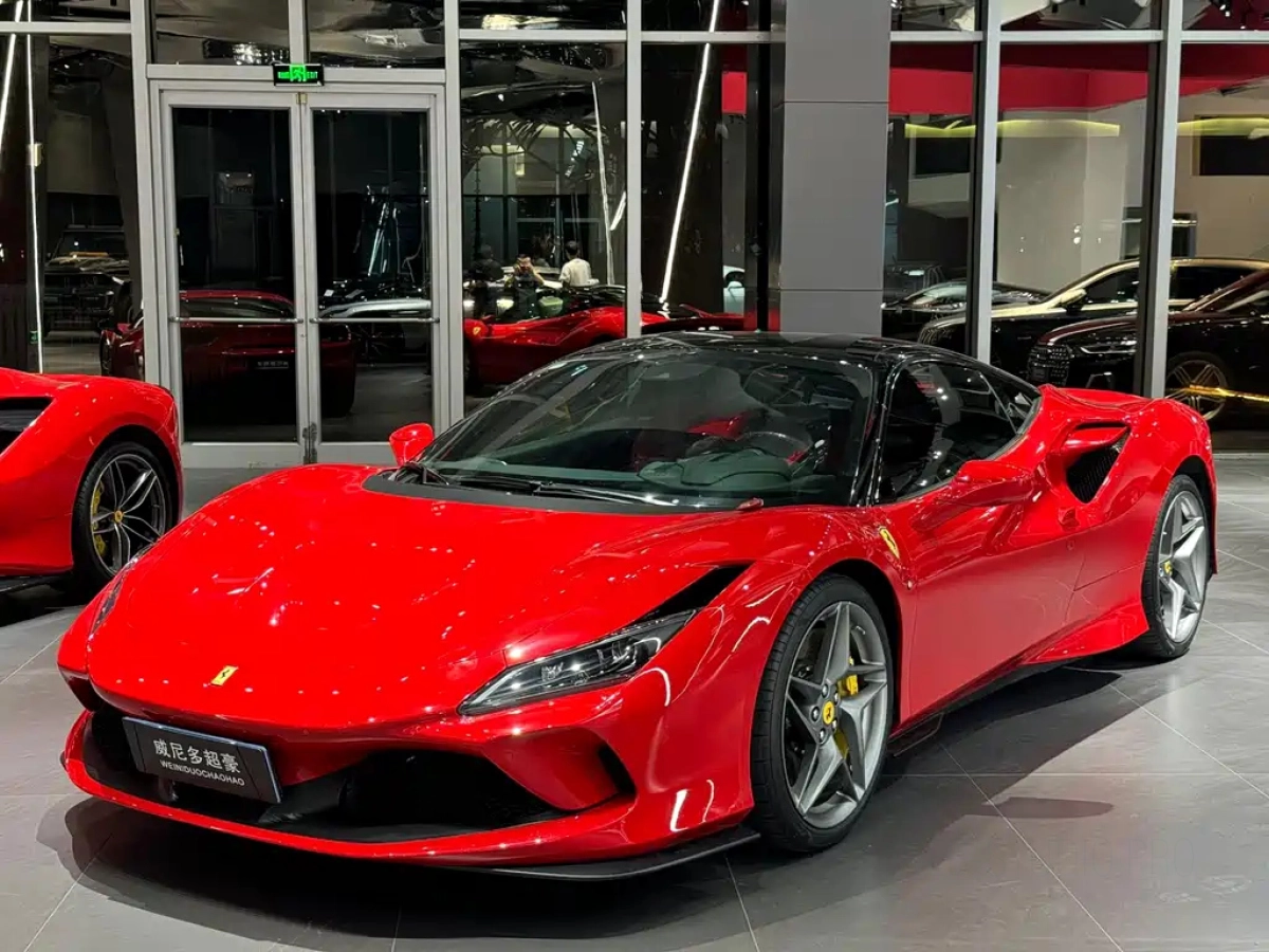 FERRARI F8  2020
