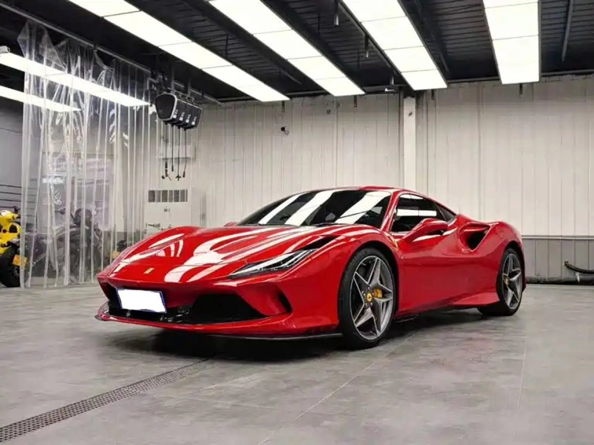 FERRARI F8