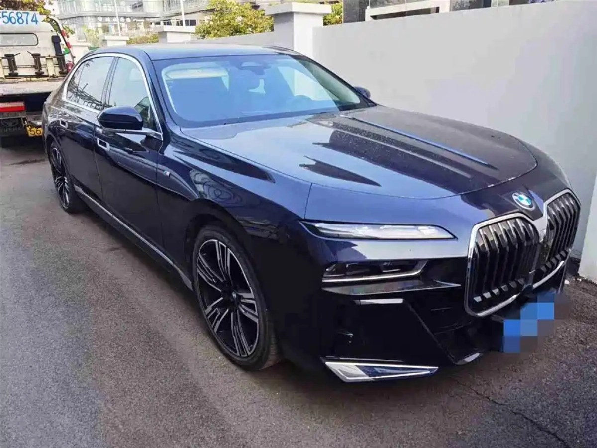 BMW 7-SERIES  2024