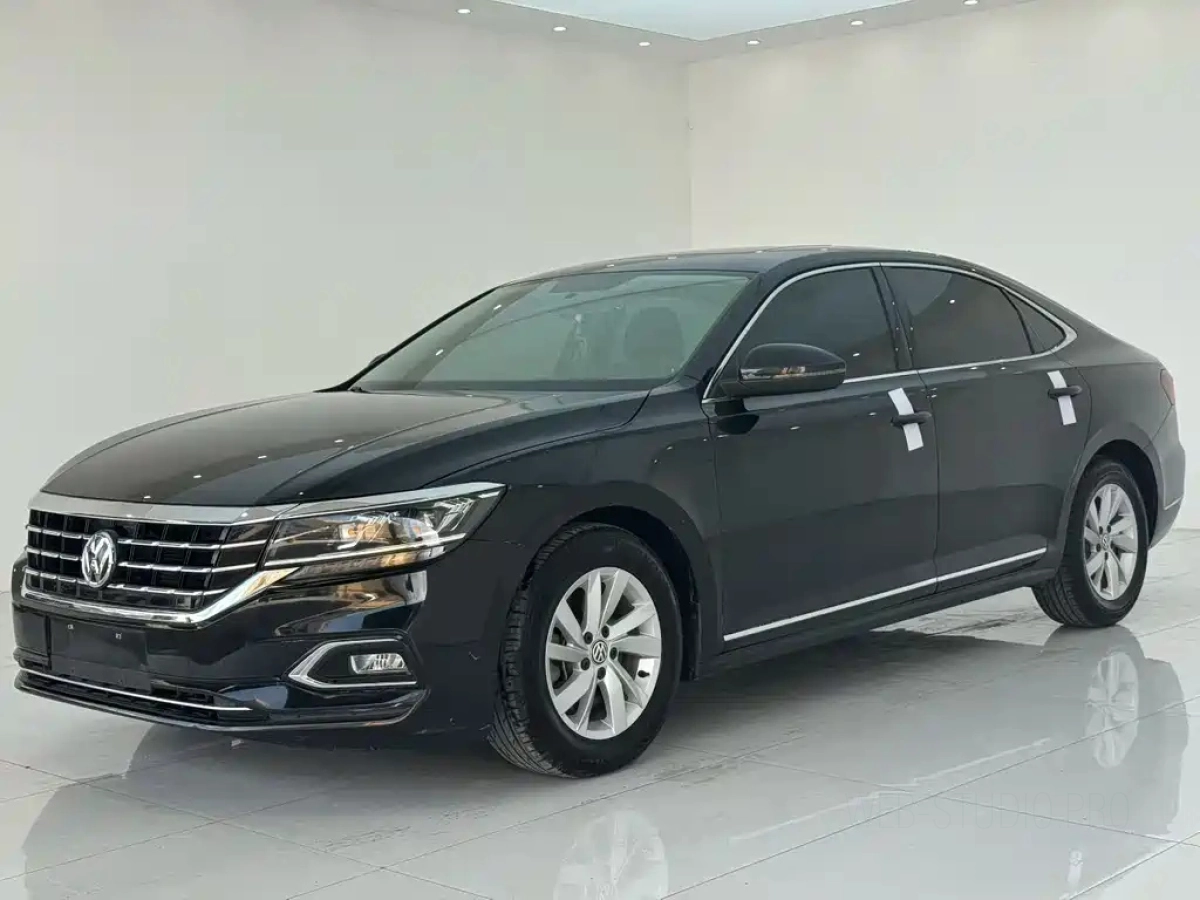 VOLKSWAGEN PASSAT  2023