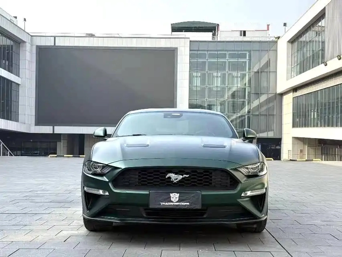 FORD MUSTANG