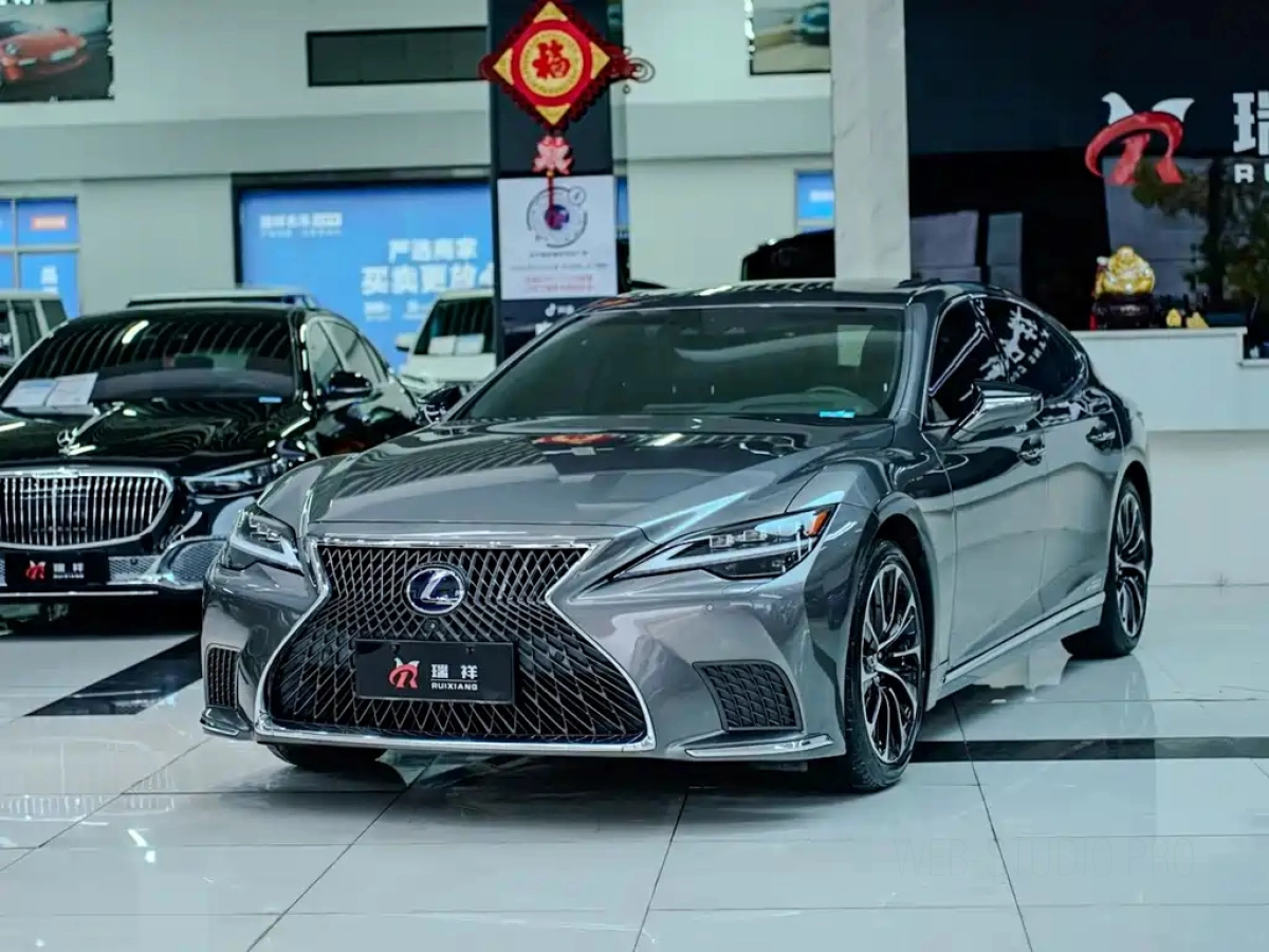 LEXUS LS  2022
