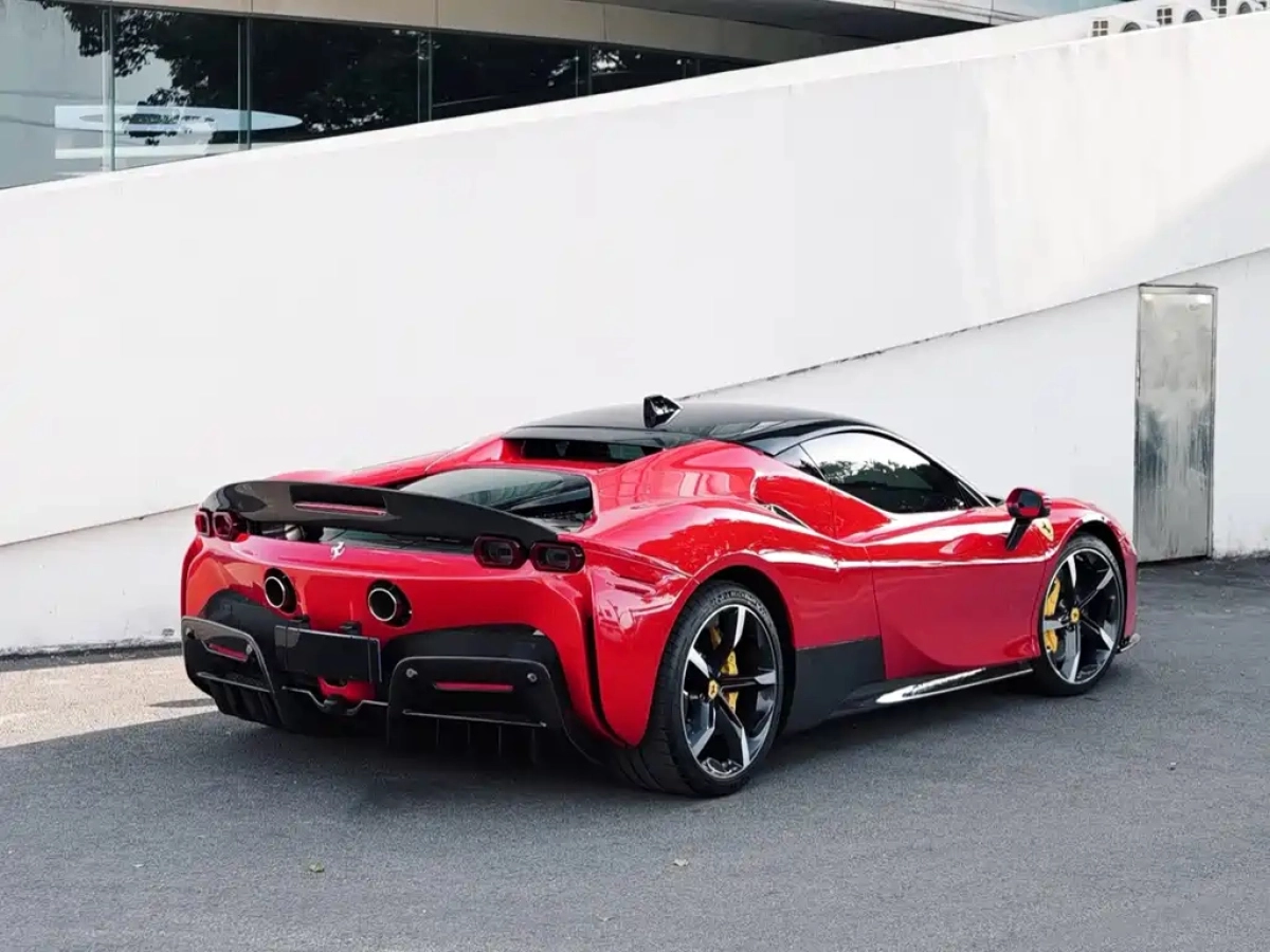 FERRARI SF90