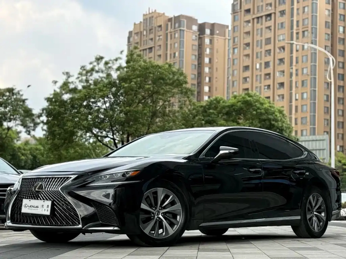 LEXUS LS  2019