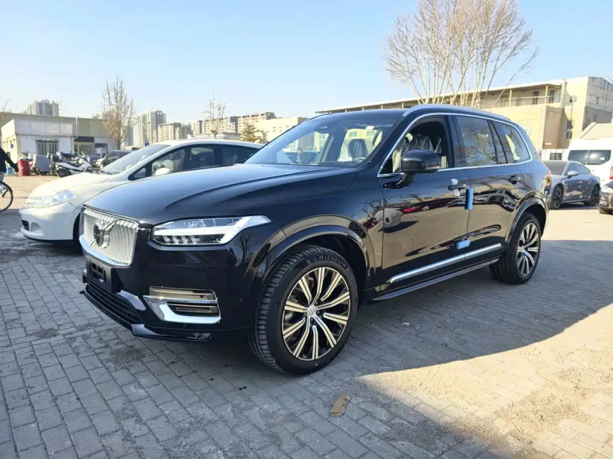 VOLVO XC90  2026