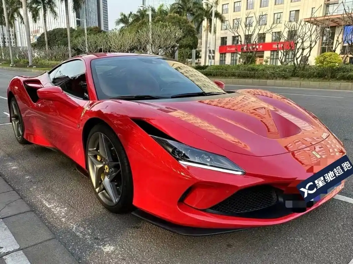 FERRARI F8