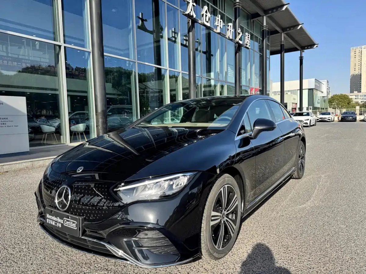 MERCEDES-BENZ EQE  2025