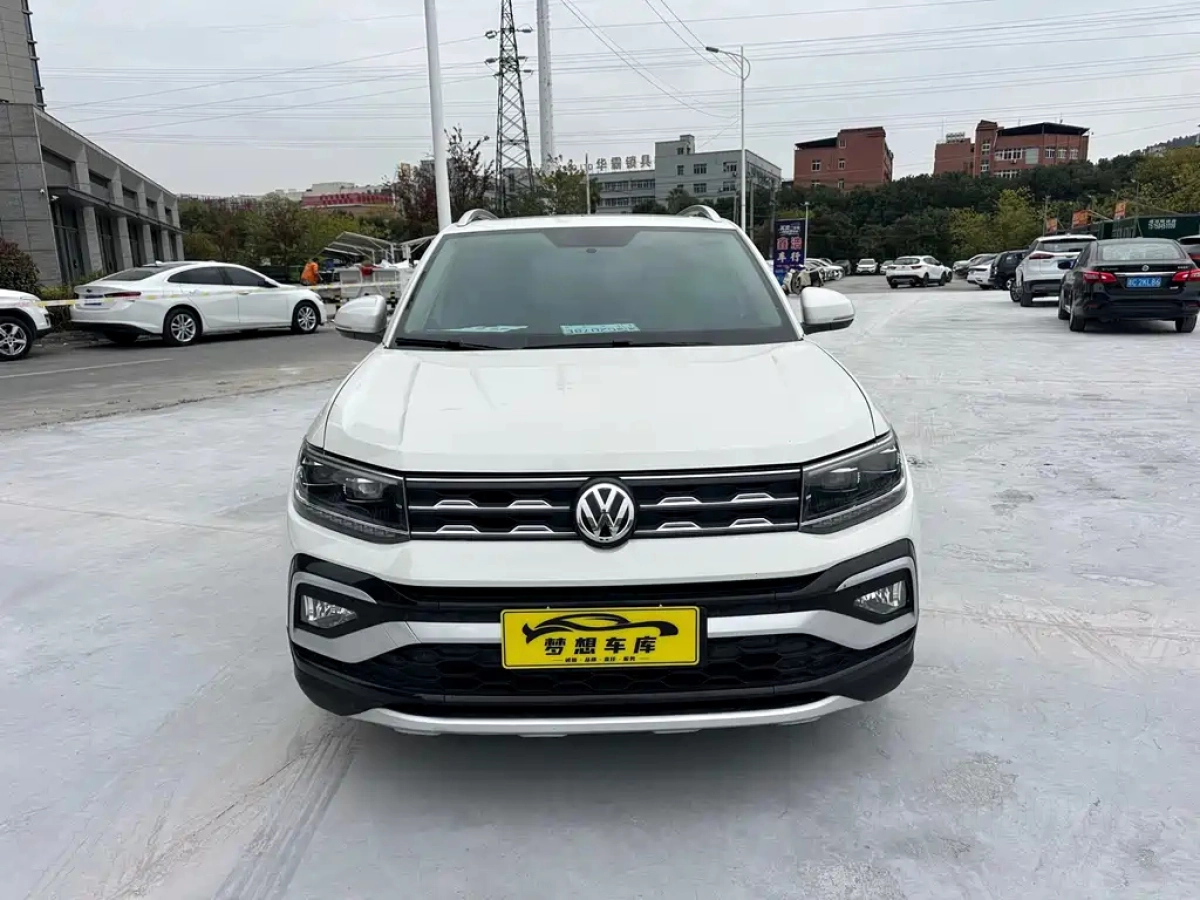 VOLKSWAGEN T-CROSS