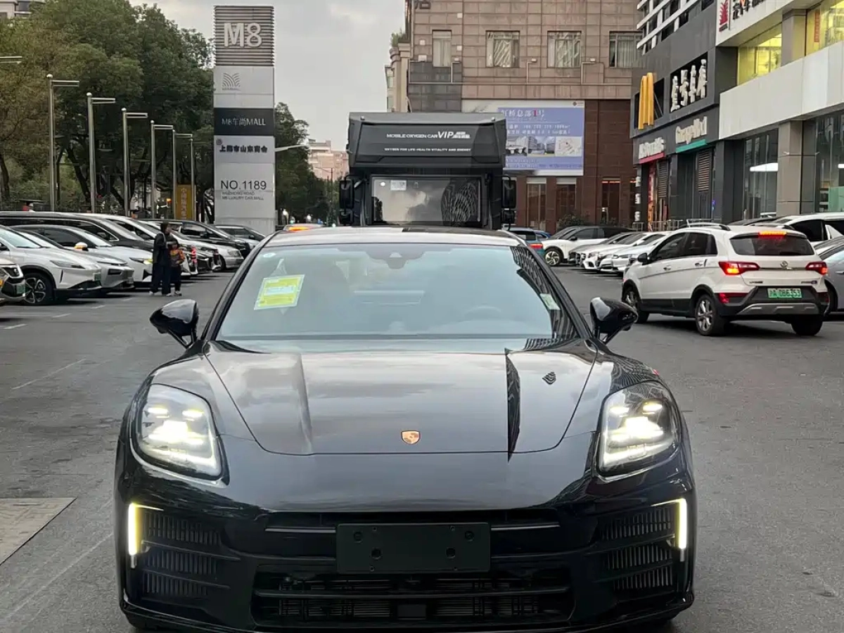 PORSCHE PANAMERA