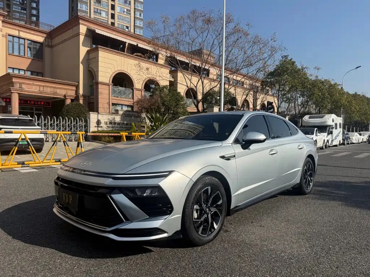 HYUNDAI SONATA  2024
