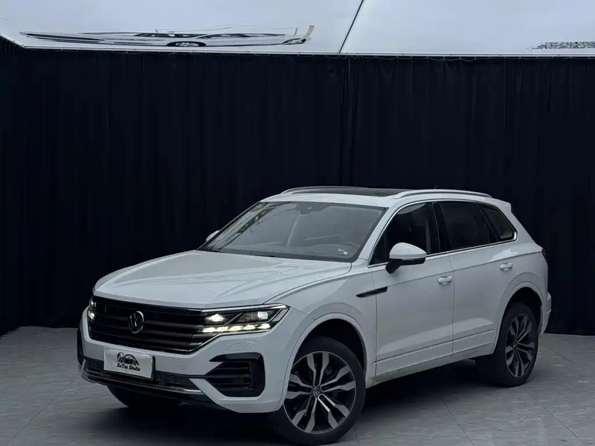 VOLKSWAGEN TOUAREG