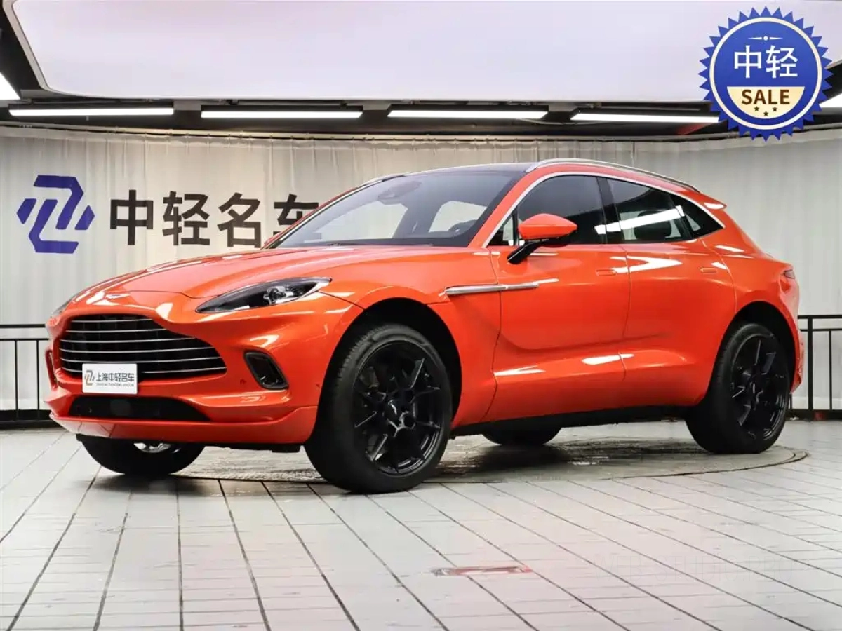 ASTON MARTIN DBX  2025