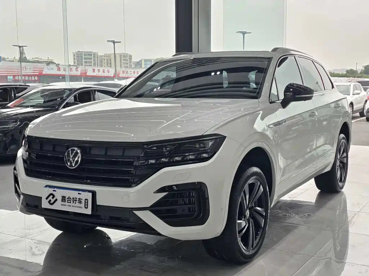 VOLKSWAGEN TOUAREG