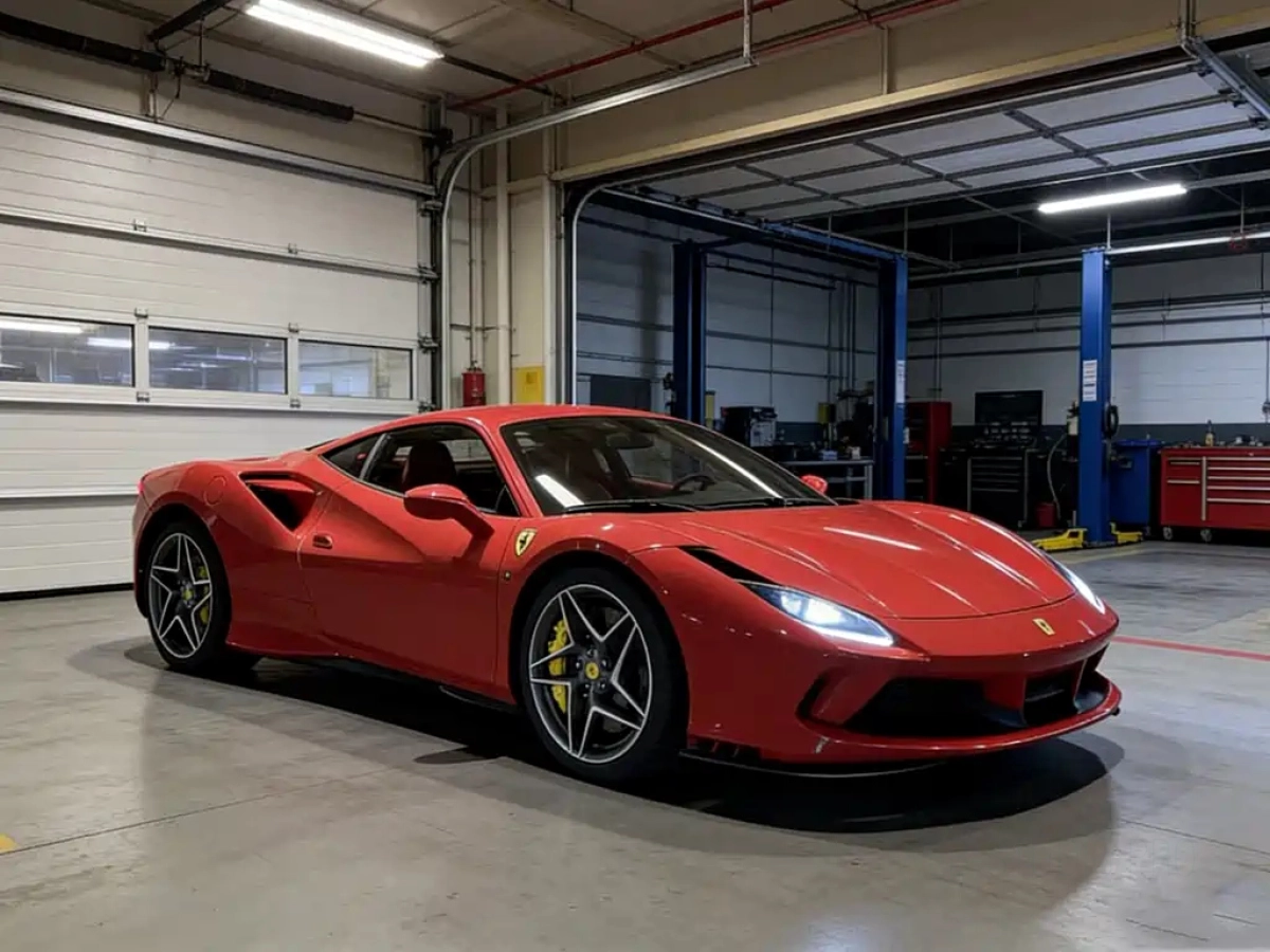FERRARI F8