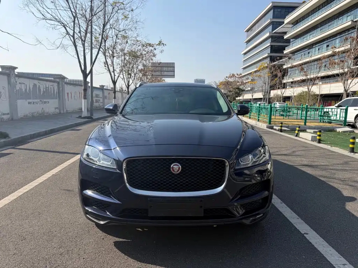 JAGUAR F-PACE