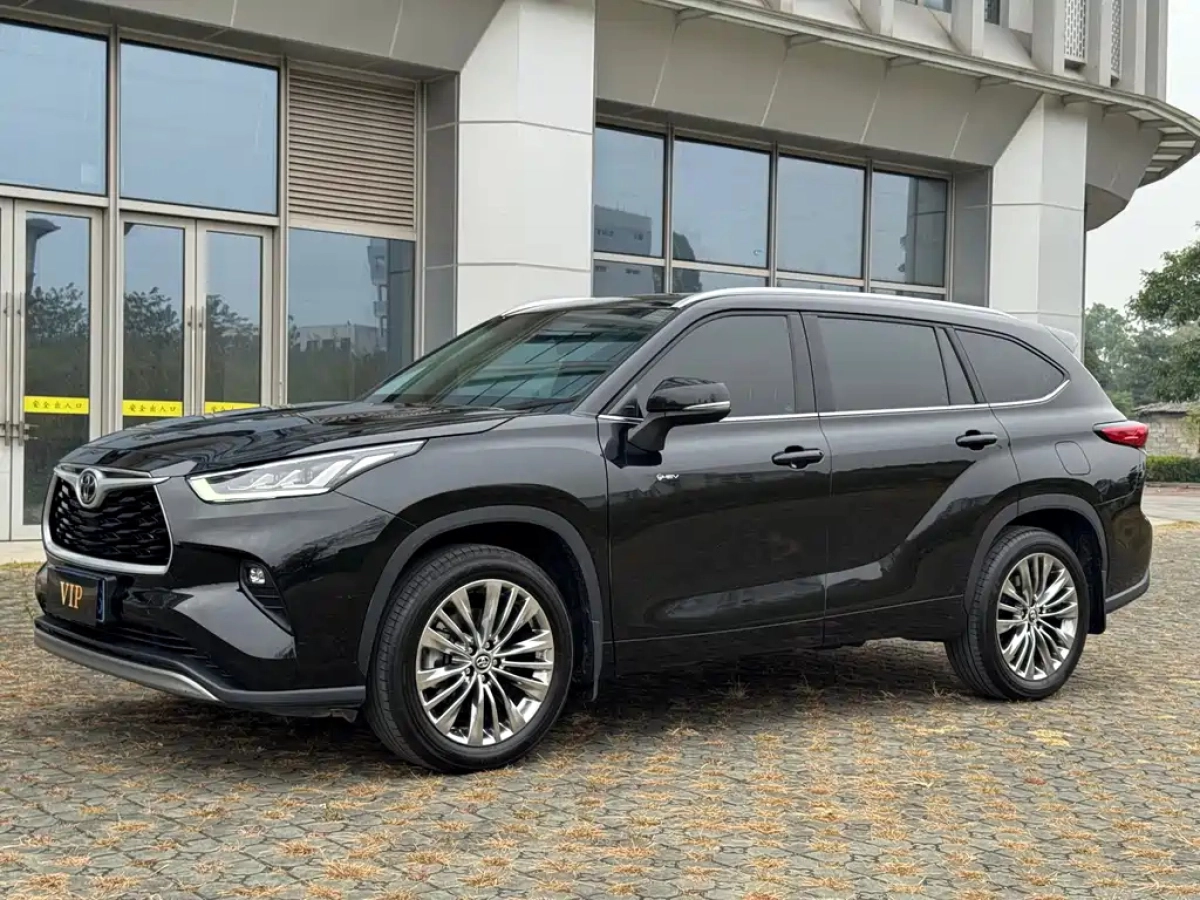 TOYOTA HIGHLANDER  2025