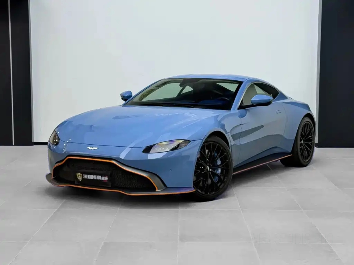 ASTON MARTIN V8 VANTAGE