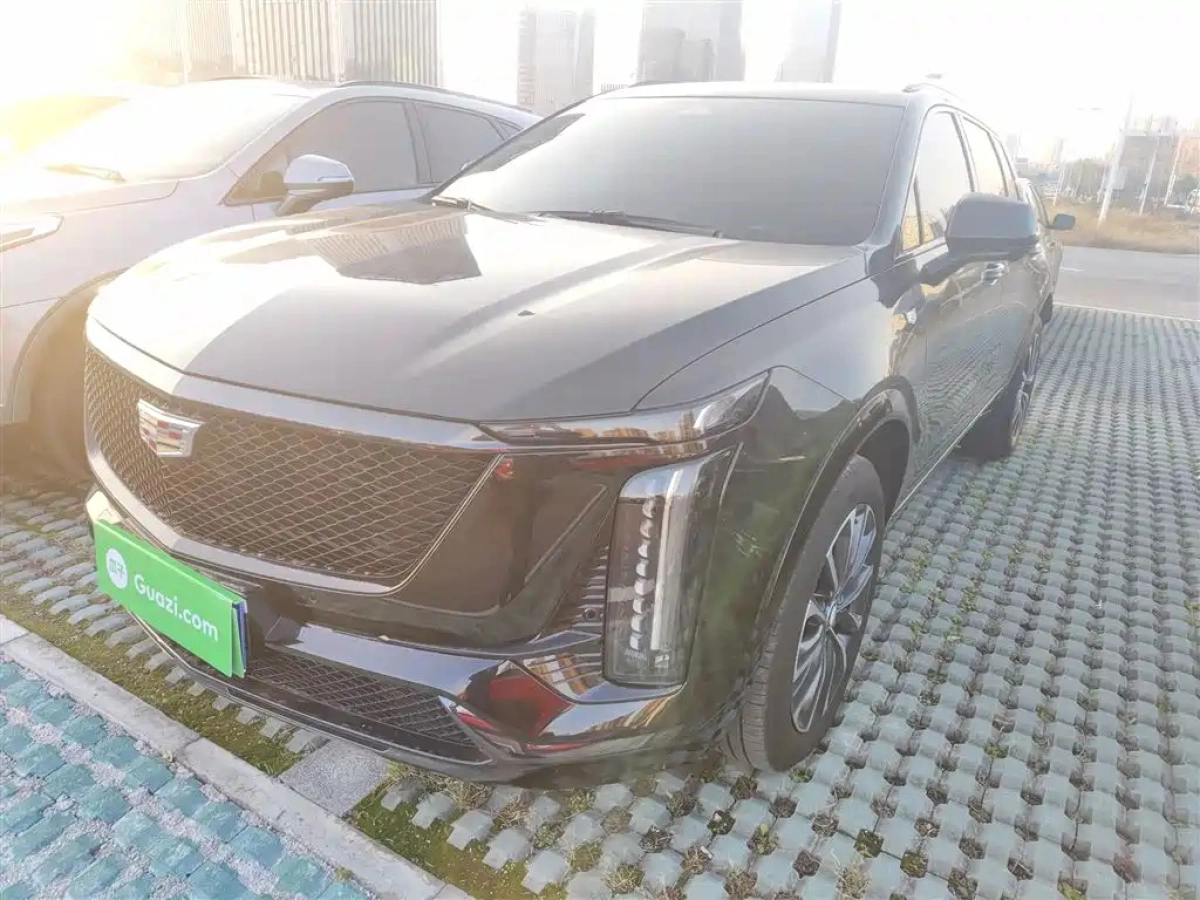 CADILLAC XT5
