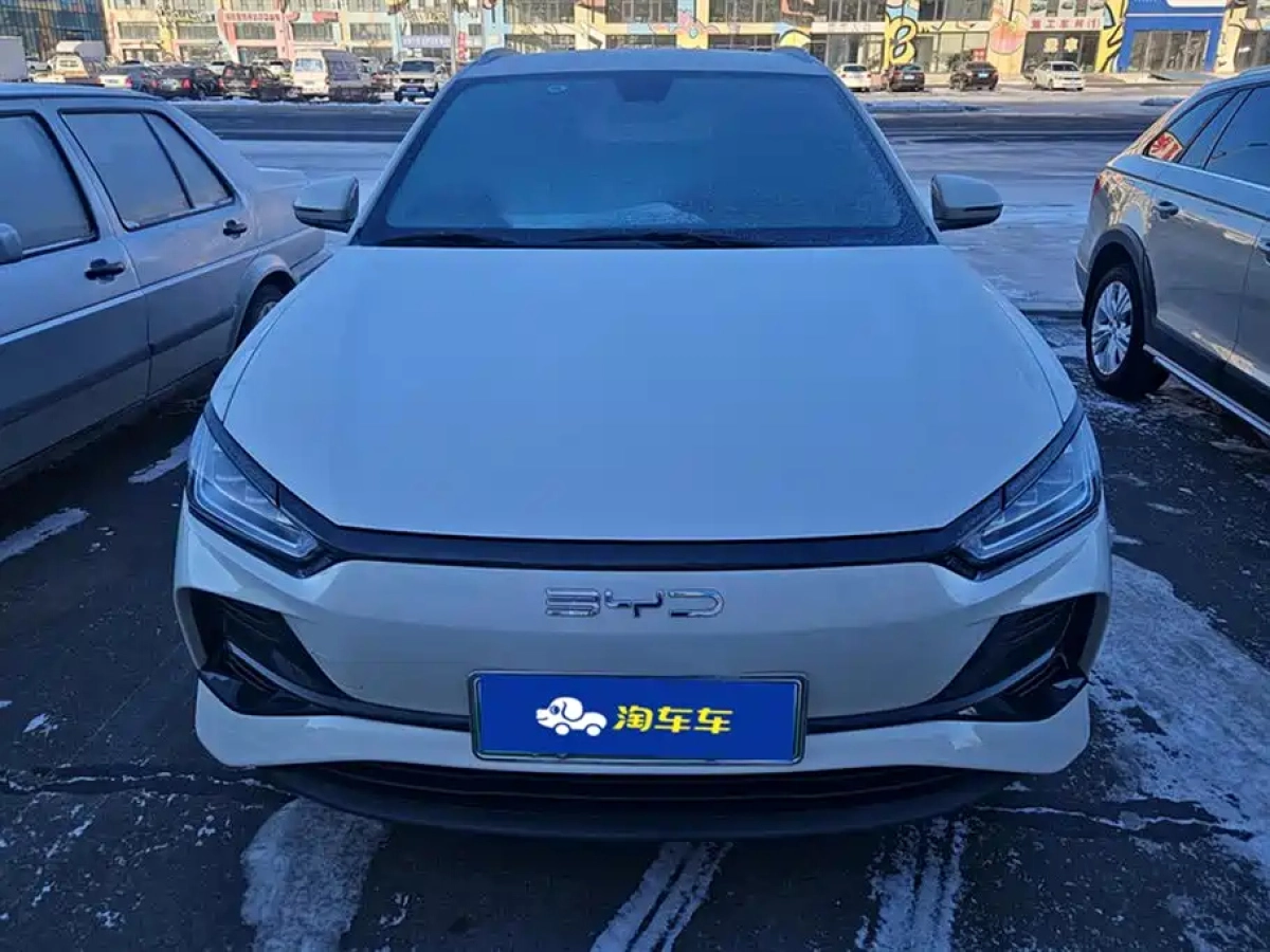 BYD E2